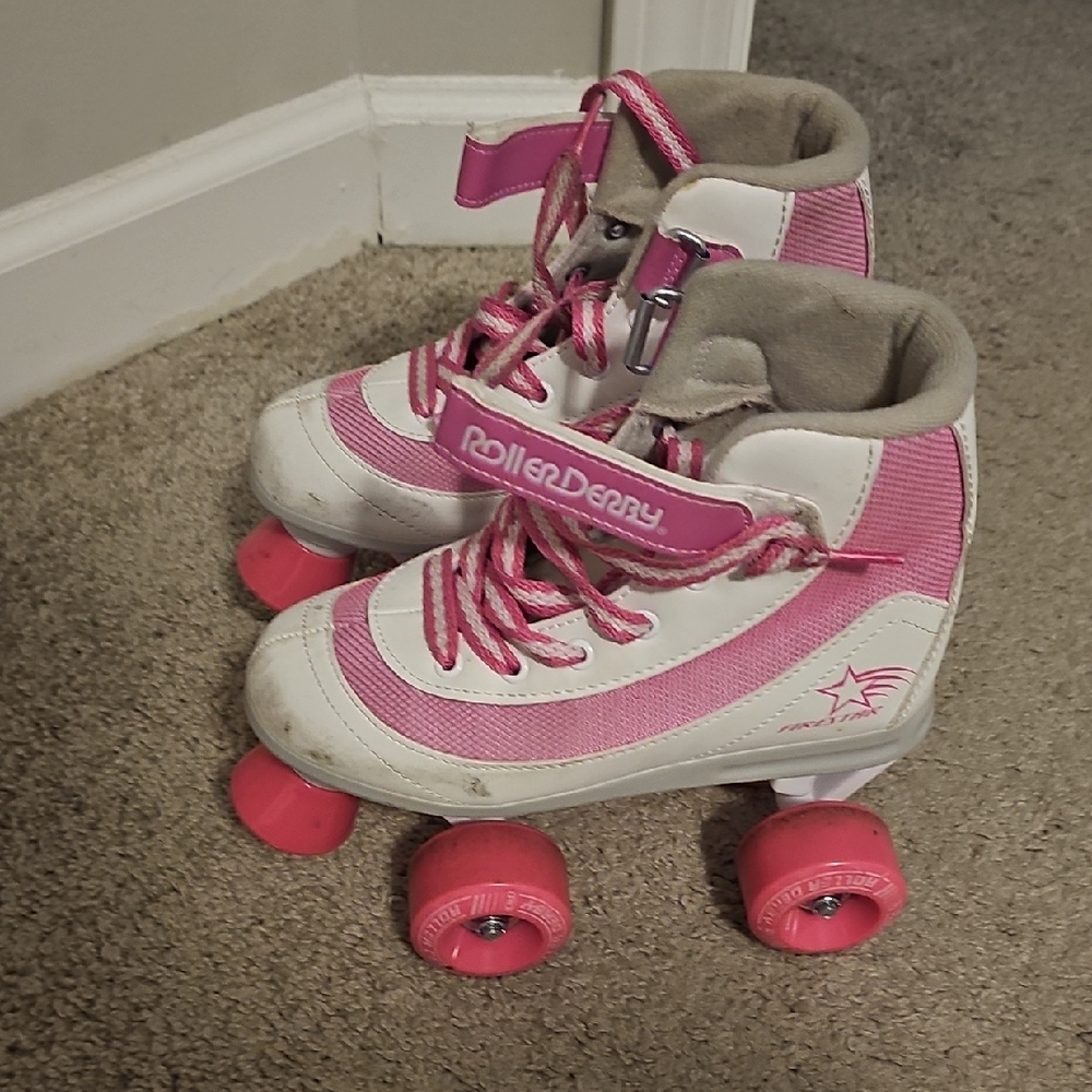 Roller Derby Pink and White Roller Skates